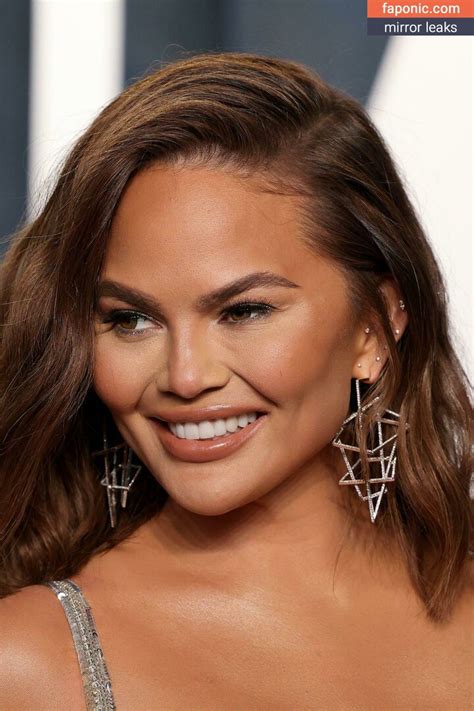 DAMN! Chrissy Teigen Nude Pics + Leaks [UNCENSORED!]